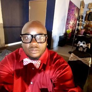 Meet your Posher, Tee